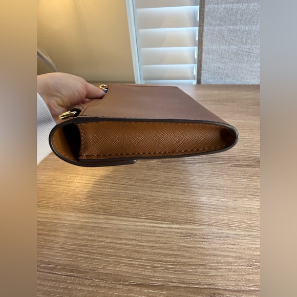 Like new -Michael Kors Brown Leather Women's clutch/crossbody - Picture 12 of 13